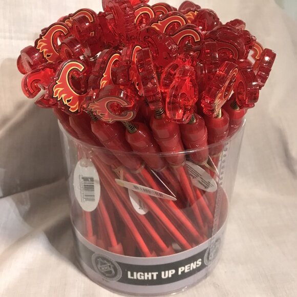 Calgary Flames Pens NHL Light Up Official Licensed Red LED 40 or More Blue Ink - Picture 2 of 9